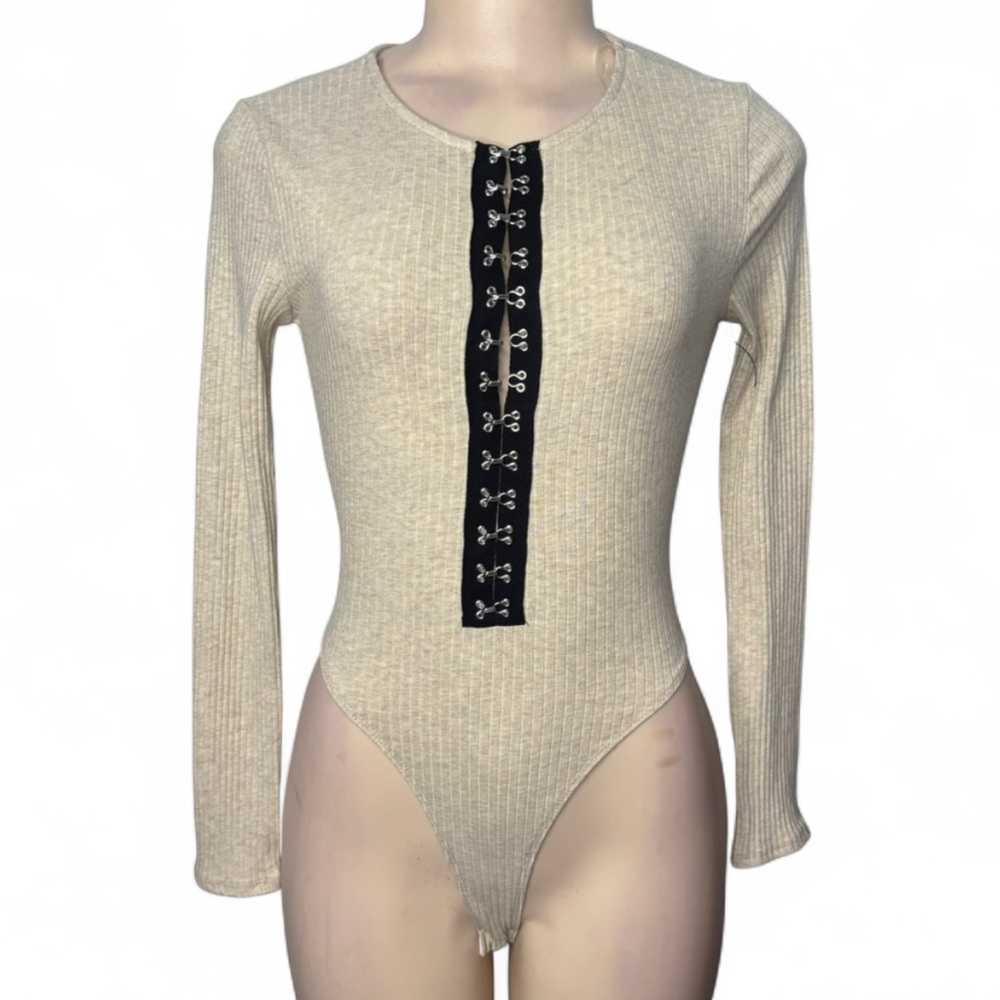 A3 Design Cream Ribbed Long-Sleeve Bodysuit with Black Hook Front